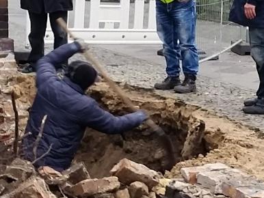 Erster Spatenstich für R131