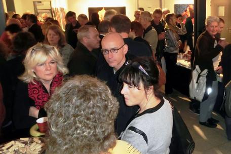 Imbiss und Diskussionen