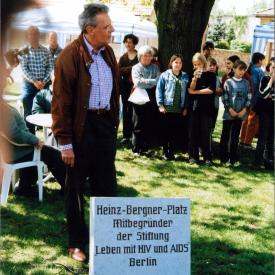 Hans Stoermer bei der Namensgebung des Platzes in Lieberose